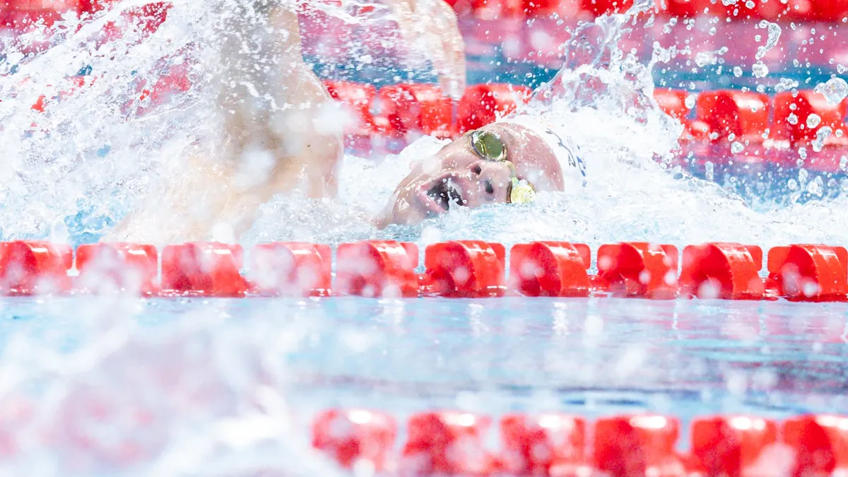 Francia, plata en 4x200 tras un espectacular último relevo de Marchand