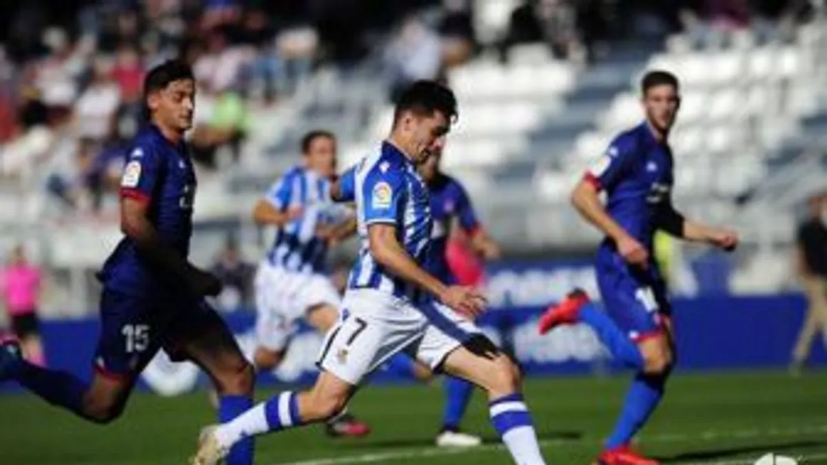 El Alavés se refuerza con Xeber Alkain