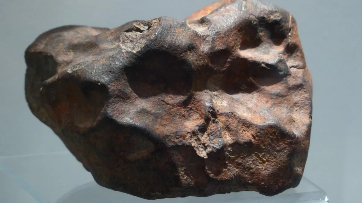 Buscaba oro en Australia y encontró un meteorito que supera la edad de la Tierra