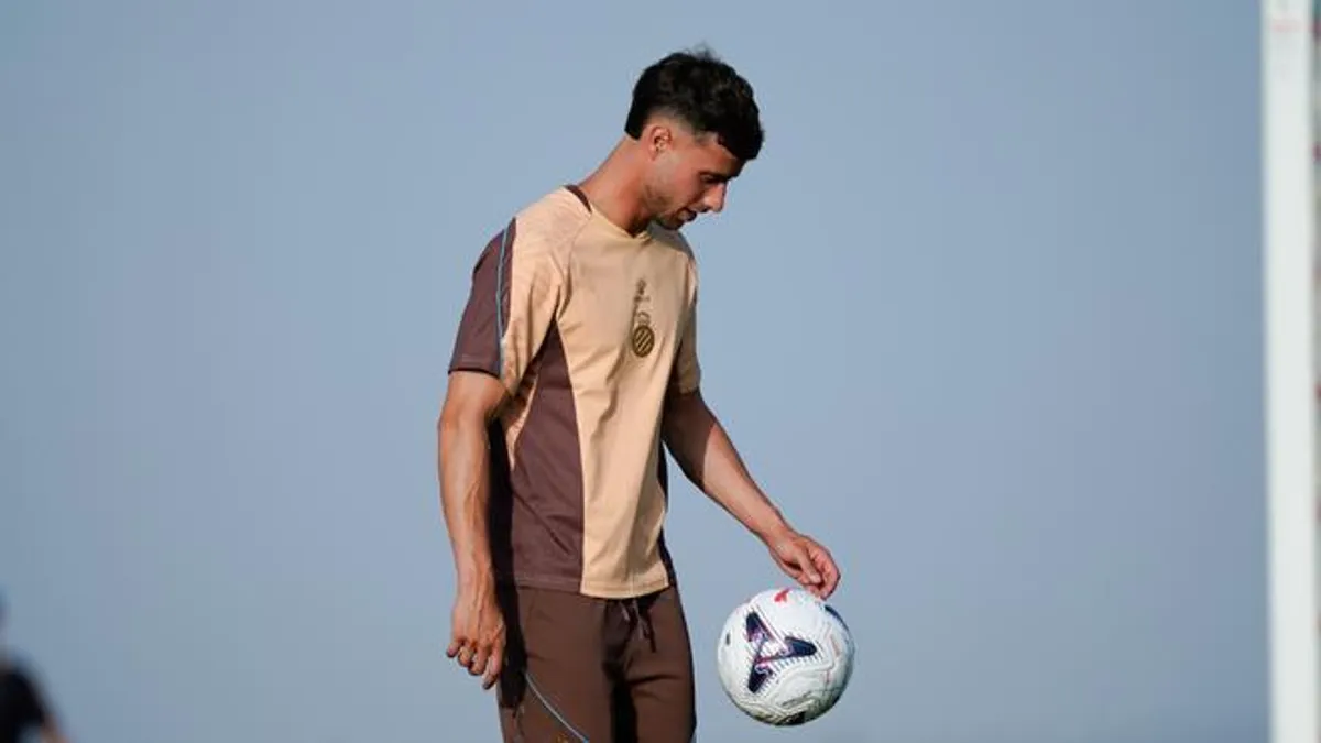 Javi Puado pone fecha a su regreso con el Espanyol: "Antes de Navidad"