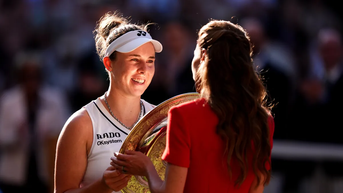 Linda Noskova, la nueva campeona de Wimbledon: serenidad y potencia en la hierba londinense