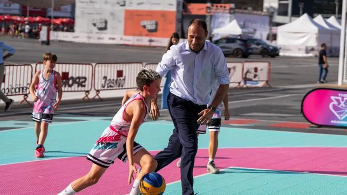 Berni Álvarez: De la cancha de baloncesto 3x3 a la entrega de medallas en escalada en el festival GRAVITEO