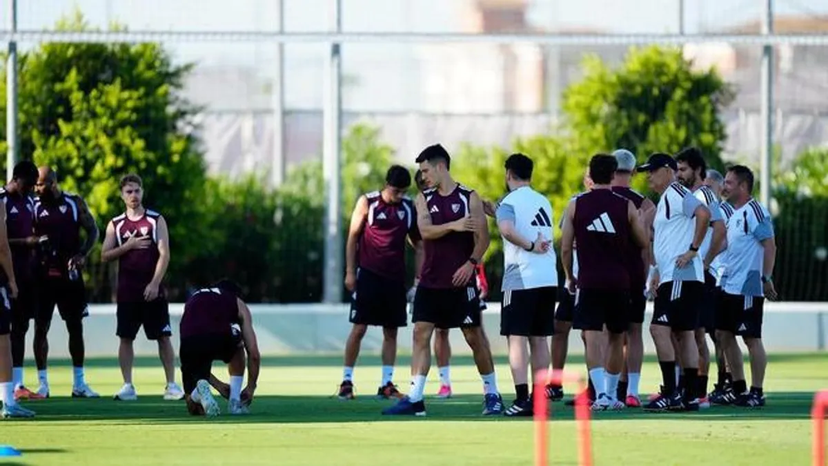 El Sevilla se enfoca en Polonia mientras define las salidas de Adams y Nianzou