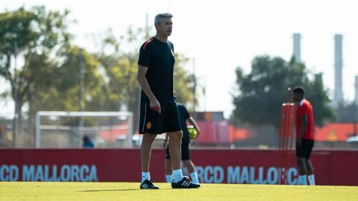 Pep Lluís Martí: "Nuestro gran objetivo es nutrir al primer equipo"
