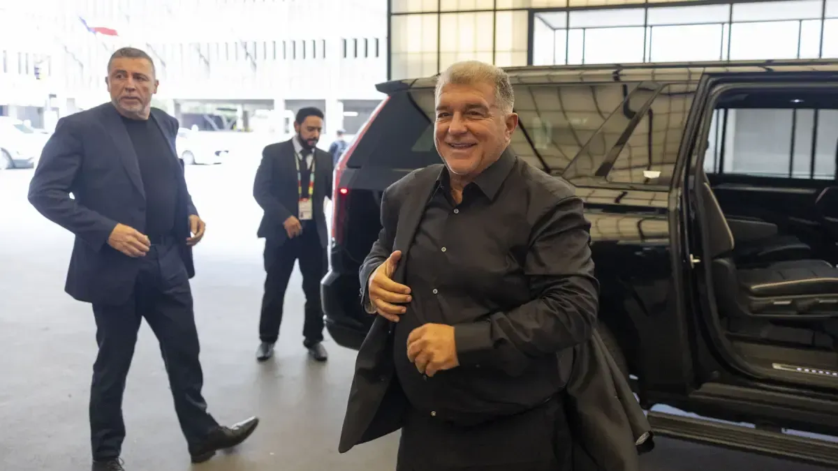 Laporta pone fecha límite a la oferta por Julián Álvarez