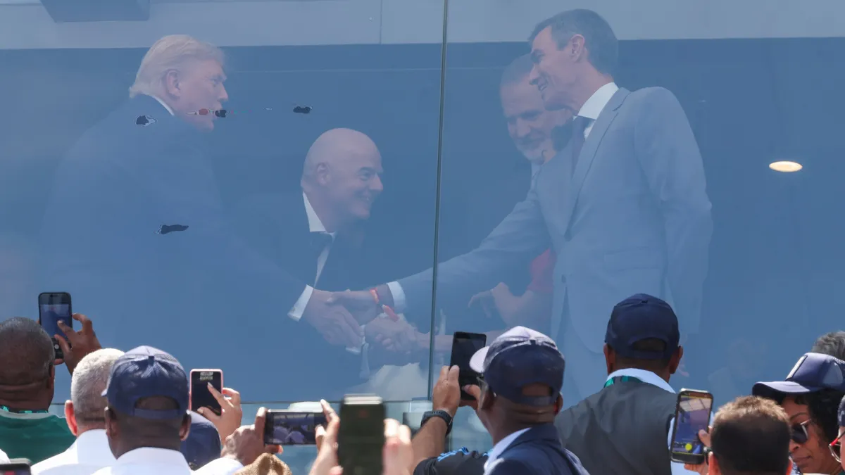 Trump saluda la Copa del Mundo y se reúne con Sánchez en la final