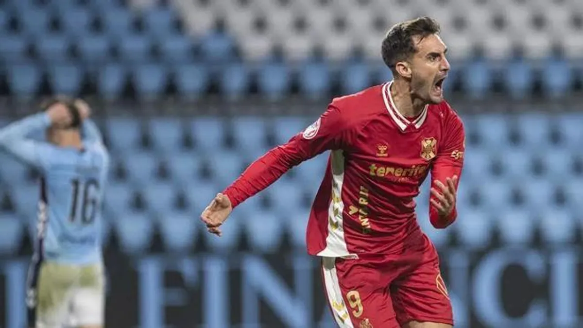 Real Zaragoza: La recta final del fichaje de Jesús de Miguel se inicia con desventaja