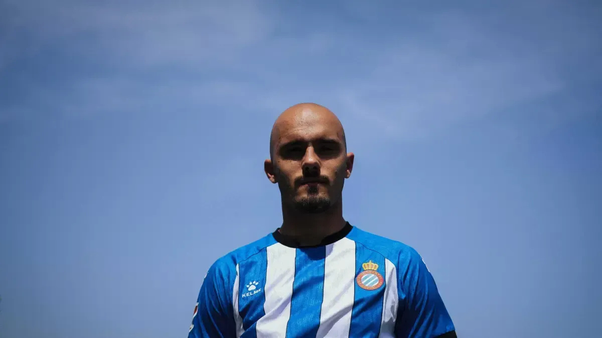 Drkusic, el nuevo baluarte defensivo del Espanyol, se presenta como "un defensa agresivo"