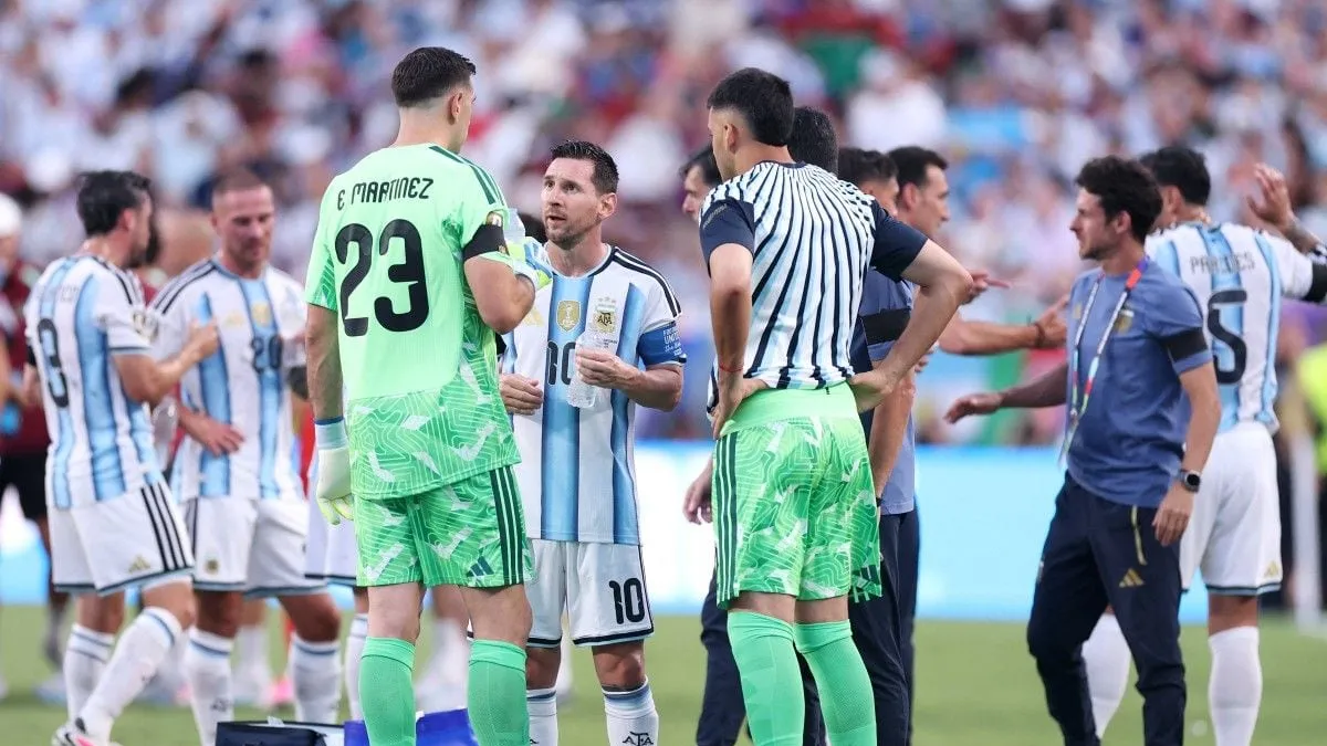 La exclamación de "Dibu" Martínez a Messi tras el avance a semifinales