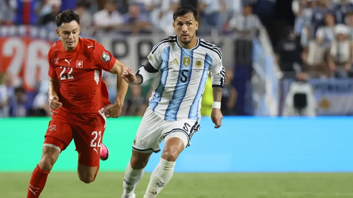 Paredes se prepara para el duelo ante Inglaterra y sueña con el Mundial