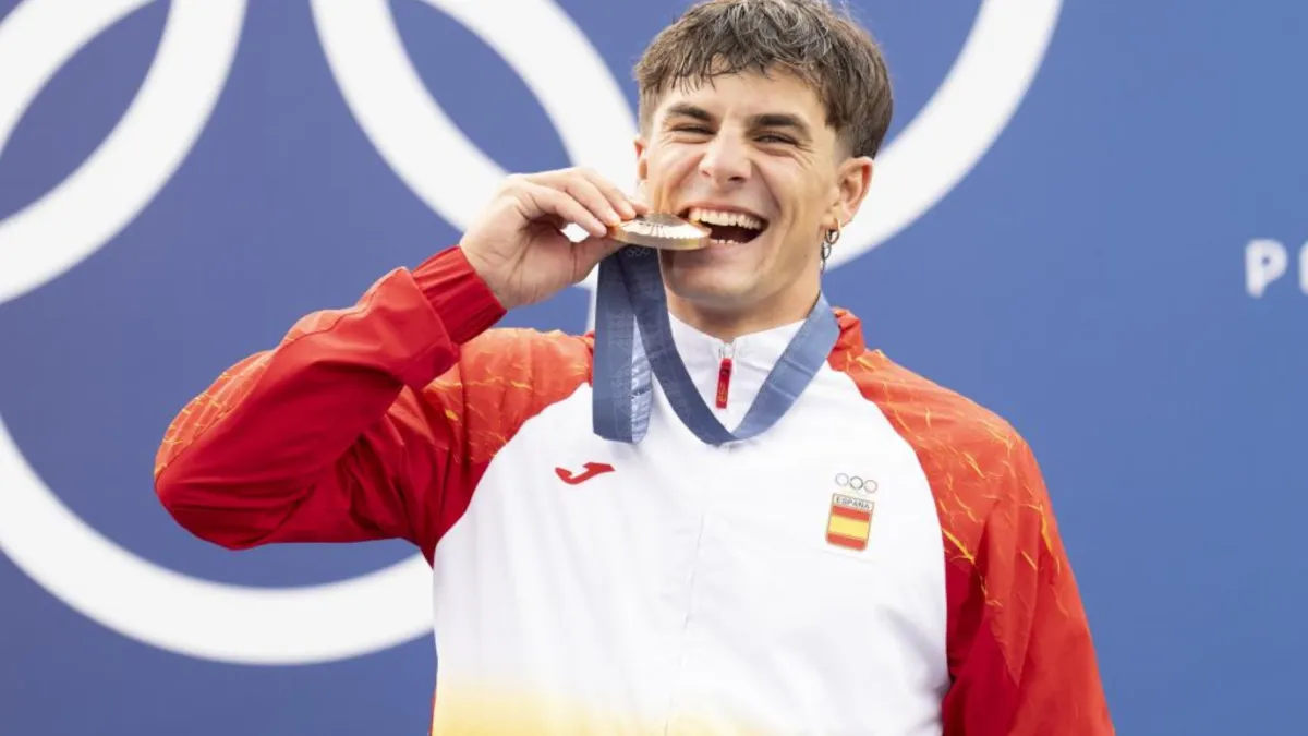 Despojan al palista olímpico Pau Echániz de su medalla de bronce