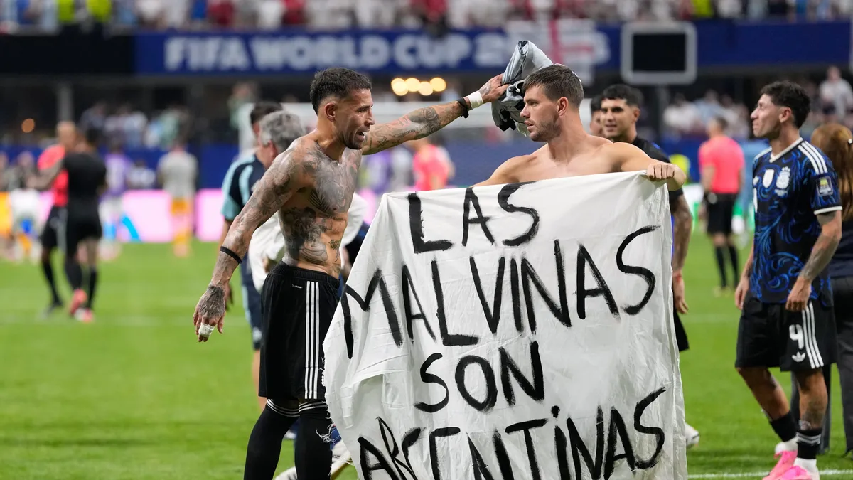 Jugadores argentinos celebran victoria con mensaje político: ¿sanción a la vista?
