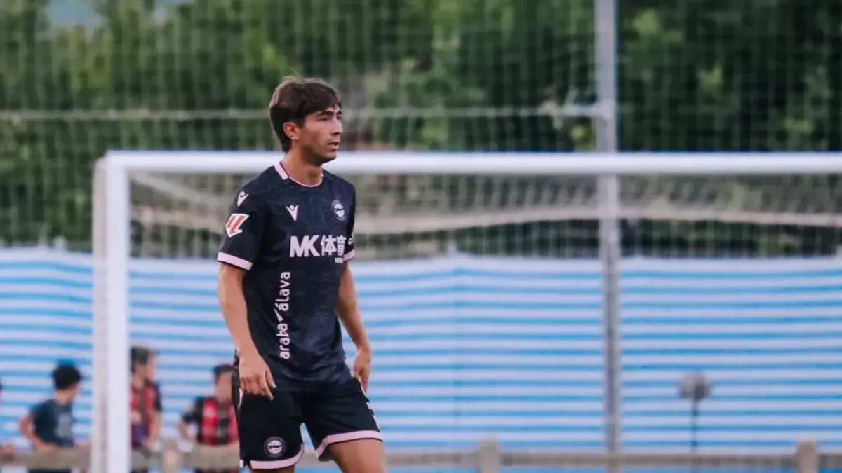 Mikel Rodríguez se estrena con éxito en su debut con el Alavés