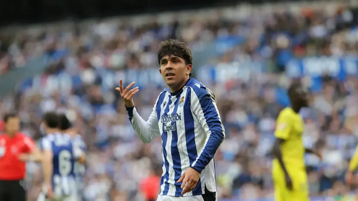 La Real Sociedad, ante el desafío del lateral derecho: la dependencia de Aramburu marca la pauta
