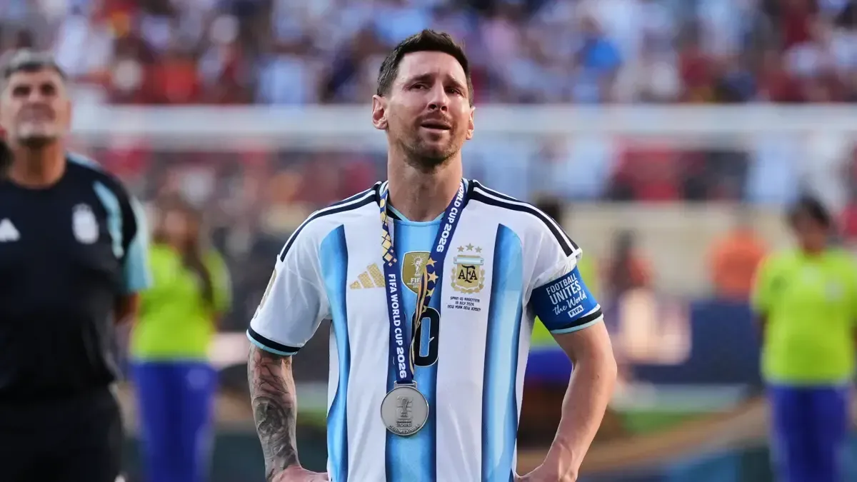 Messi, subcampeón con lágrimas de emoción