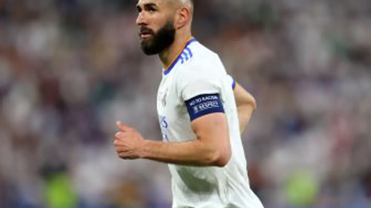 Benzema, galardonado como el mejor de la temporada