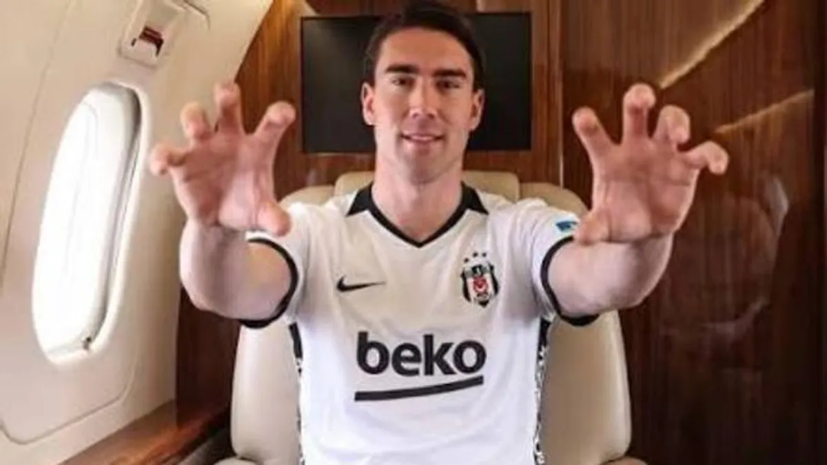 Vlahovic ficha por el Besiktas: un contrato millonario y un adiós a Italia