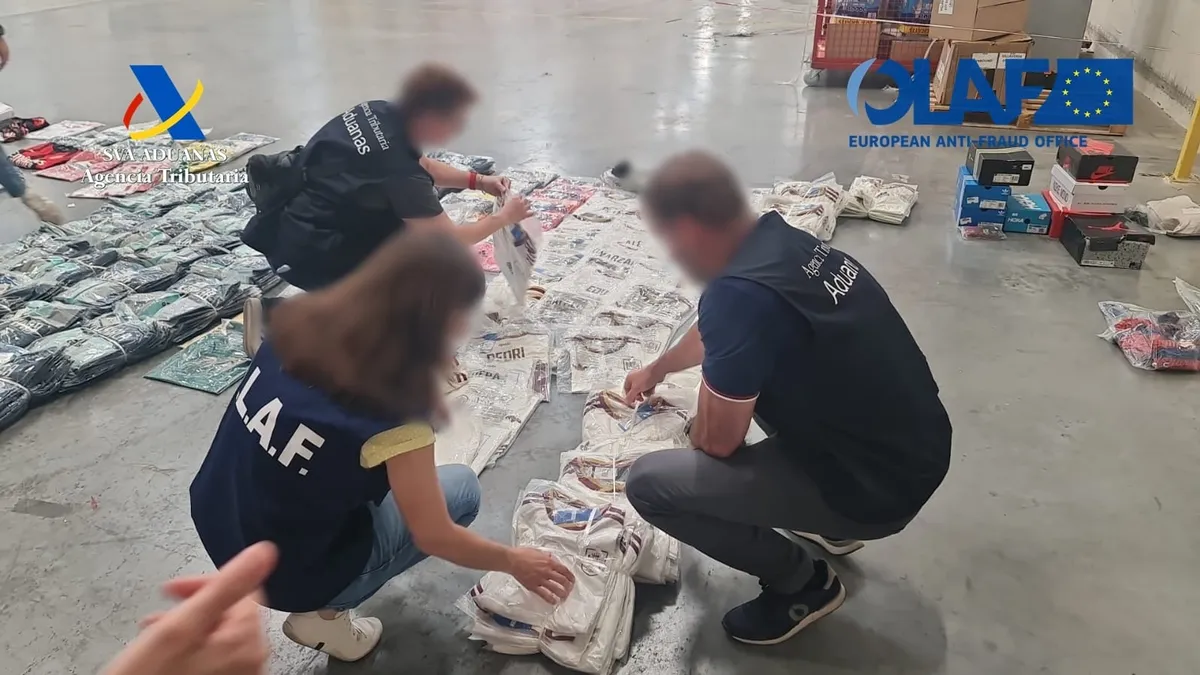 Operación contra Falsificaciones del Mundial: Incautadas Miles de Camisetas y Equipamiento Valorado en 300.000 Euros