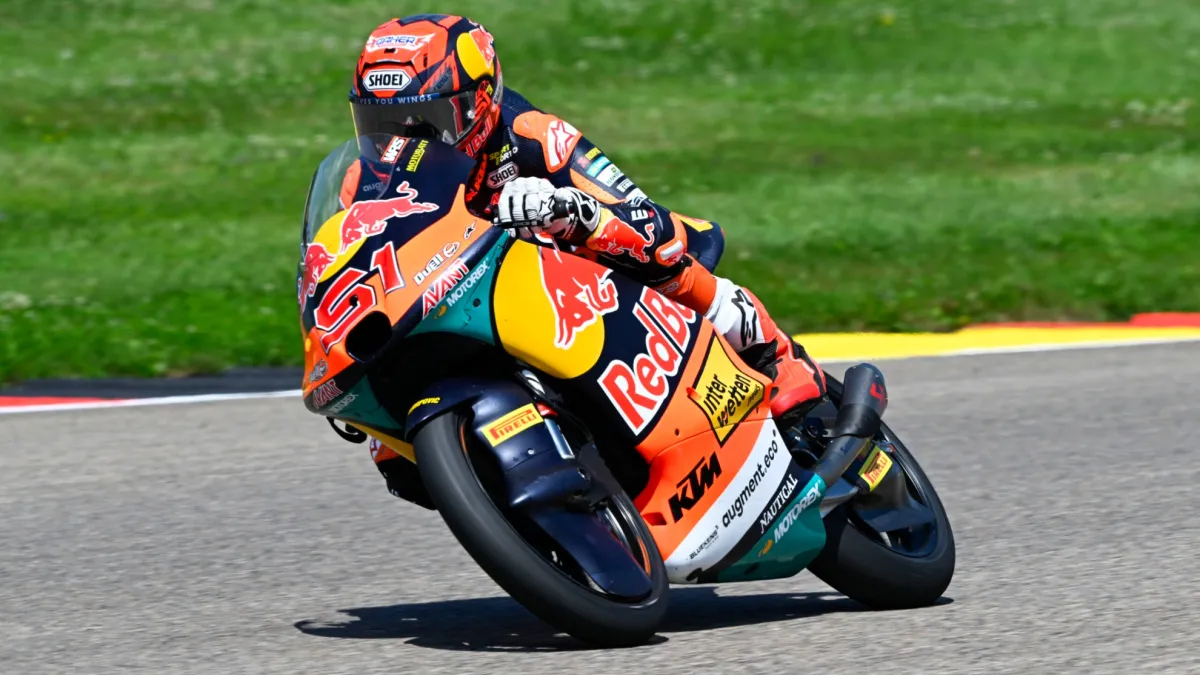 Brian Uriarte se impone a Quiles en un emocionante duelo de Moto3