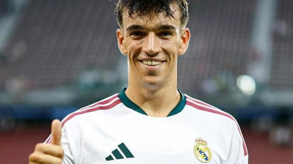 Carlos Espí debuta con el Real Madrid tras un traspaso relámpago: "Me siento el hombre más feliz del mundo"