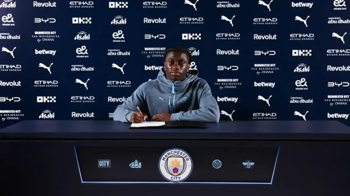 El Manchester City se asegura a Jeremy Monga por cinco años
