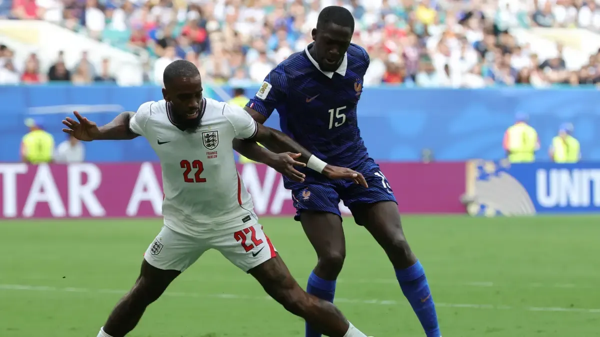 Konaté sufre un debut amargo en el Mundial: cuatro goles en contra y suplencia en el descanso
