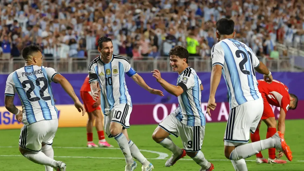 Julián Álvarez desata la remontada argentina y le da a Messi su anhelado duelo contra Inglaterra en el Mundial