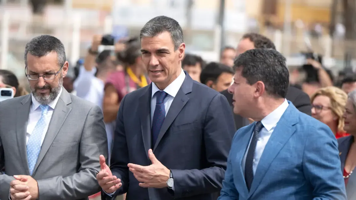 Pedro Sánchez elogia el fútbol colectivo de España