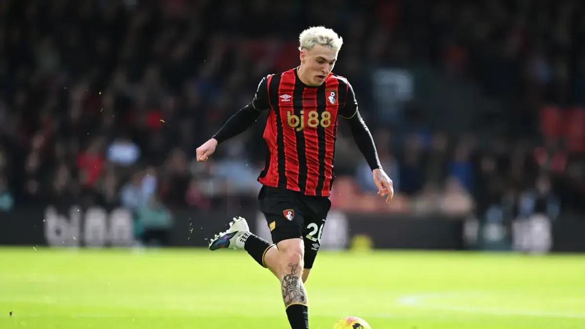 Álex Jiménez aterriza en la Fiorentina en calidad de cedido por el Bournemouth