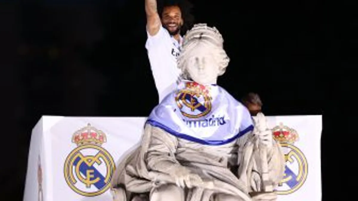 El Real Madrid rinde homenaje a Marcelo