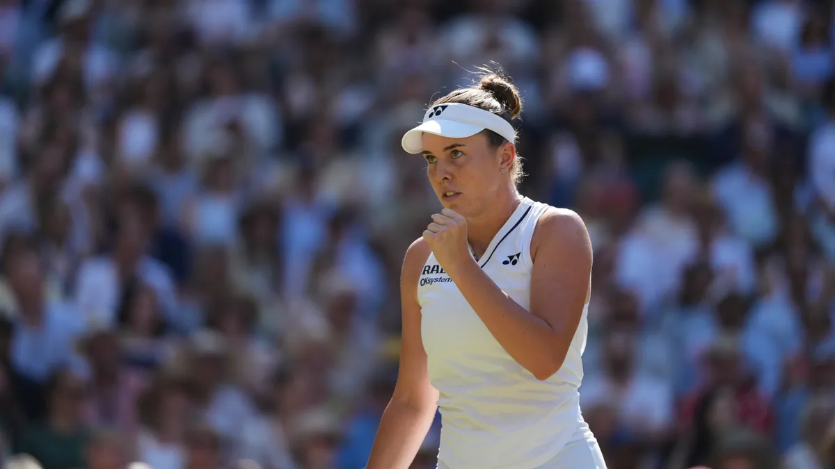 Noskova se corona campeona de Wimbledon tras imponerse a Muchová en una final checa