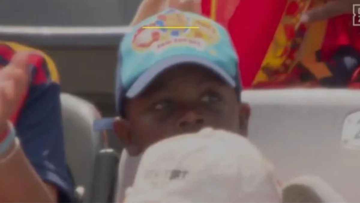 El hermano de Lamine Yamal, Keyne, acapara miradas en la final del Mundial con su peculiar atuendo