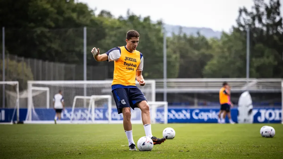 La Real Sociedad se mide al Racing de Santander en un amistoso clave para la pretemporada