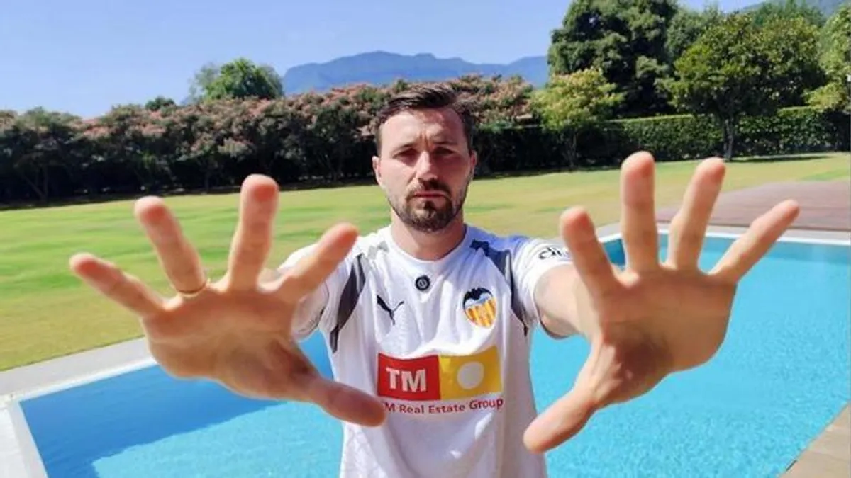 Dimitrievski: Renovar con el Valencia, mi mayor 'milagro' personal