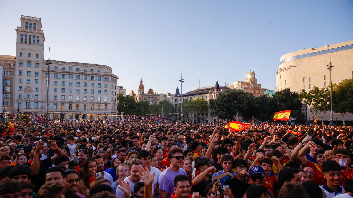 Dónde ver la final del Mundial en Cataluña: ubicaciones de las pantallas gigantes