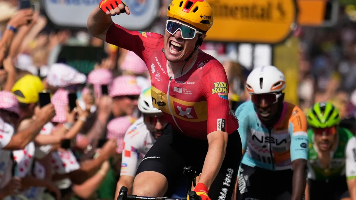 Waerenskjold se impone en el sprint de la etapa más veloz de la historia del Tour