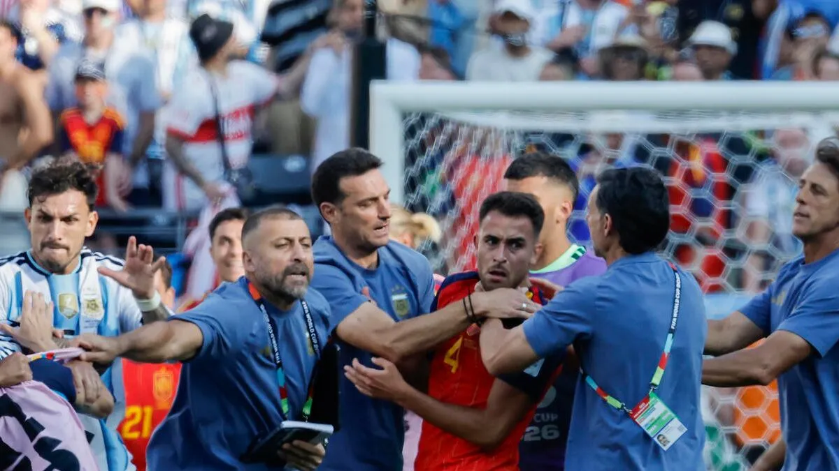Clima tenso post-final: Paredes y Otamendi, en el ojo del huracán por cruces con España
