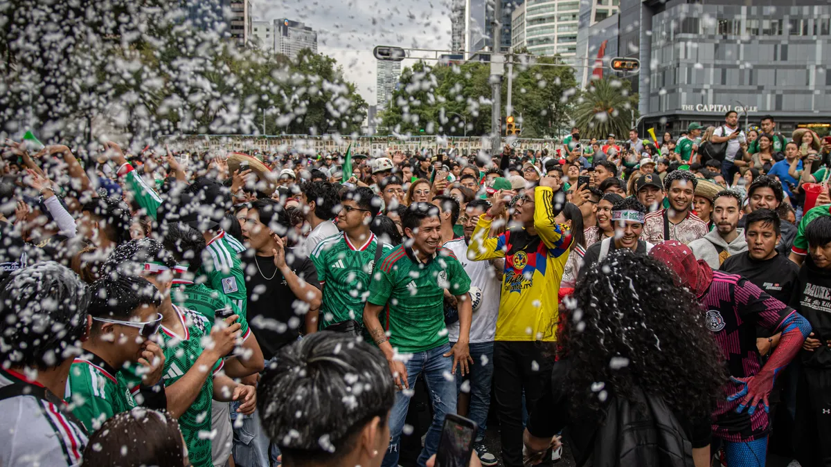Contrastes en la acogida del Mundial: México vibró, EE.UU. se mantuvo al margen