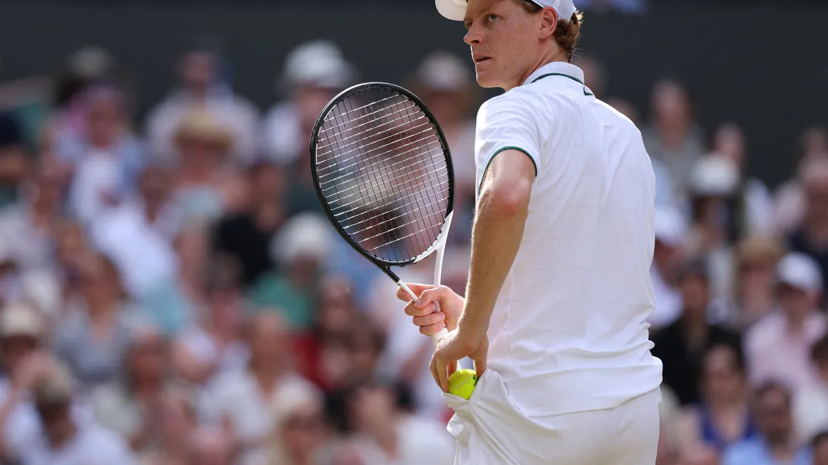 Sinner arrolla a Djokovic y se planta en otra final de Wimbledon