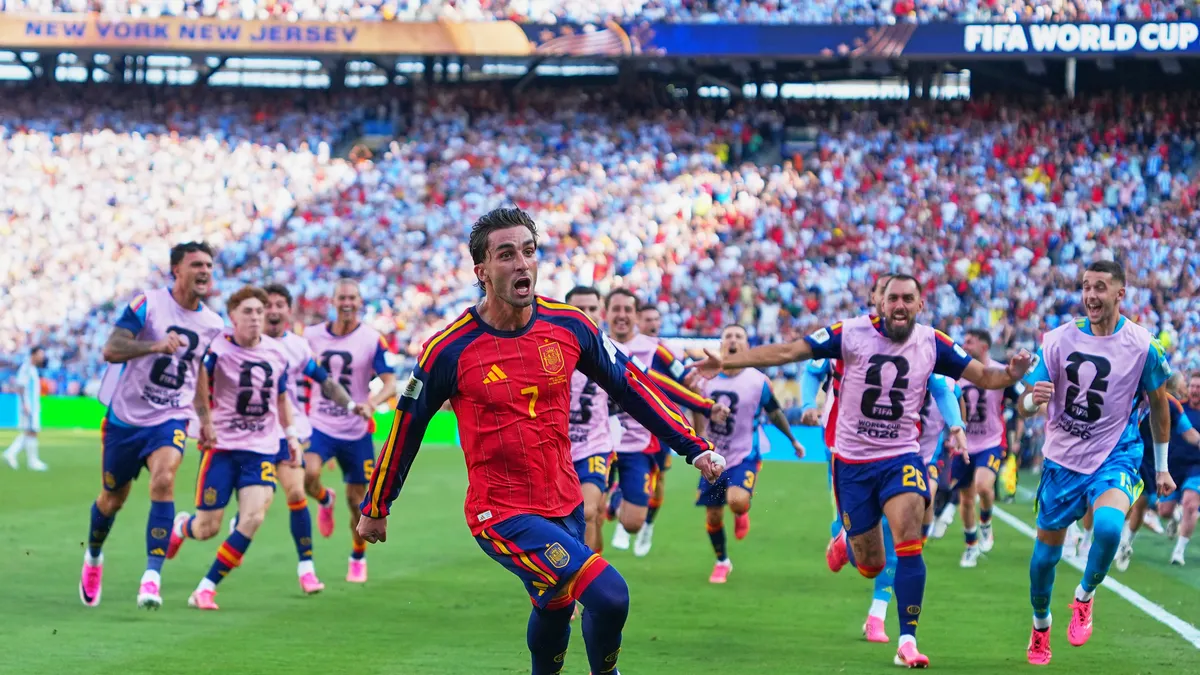 Ferran Torres rompe el muro del 'Dibu' Martínez en la final